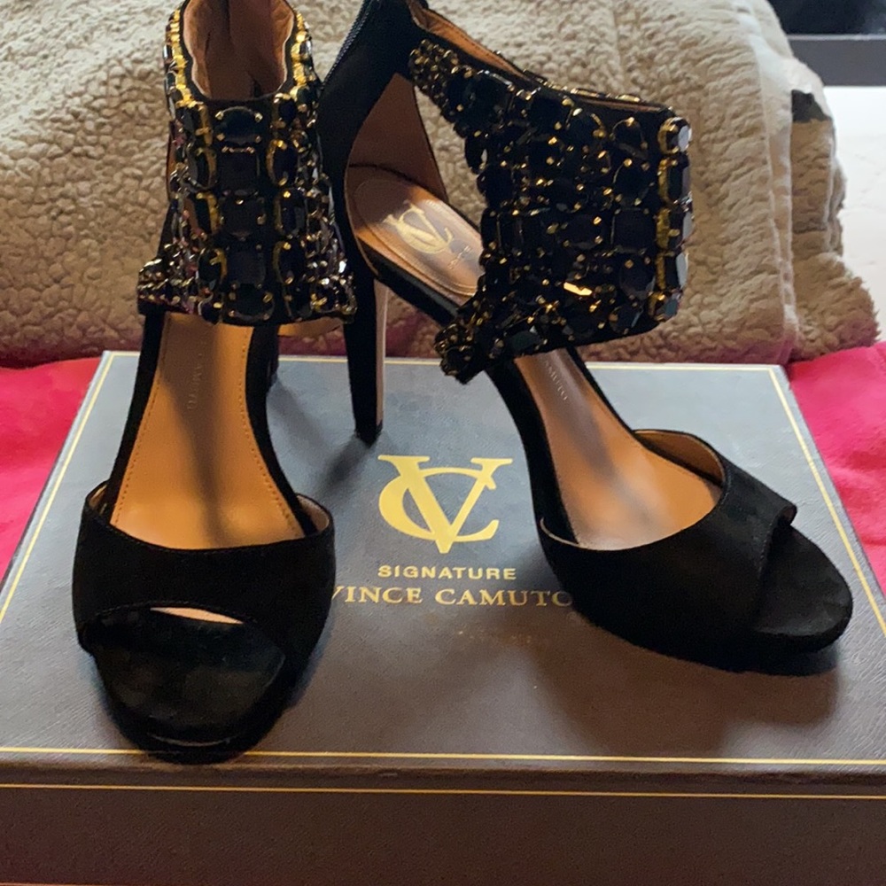 Vince Camuto Heels - Picture 2 of 5